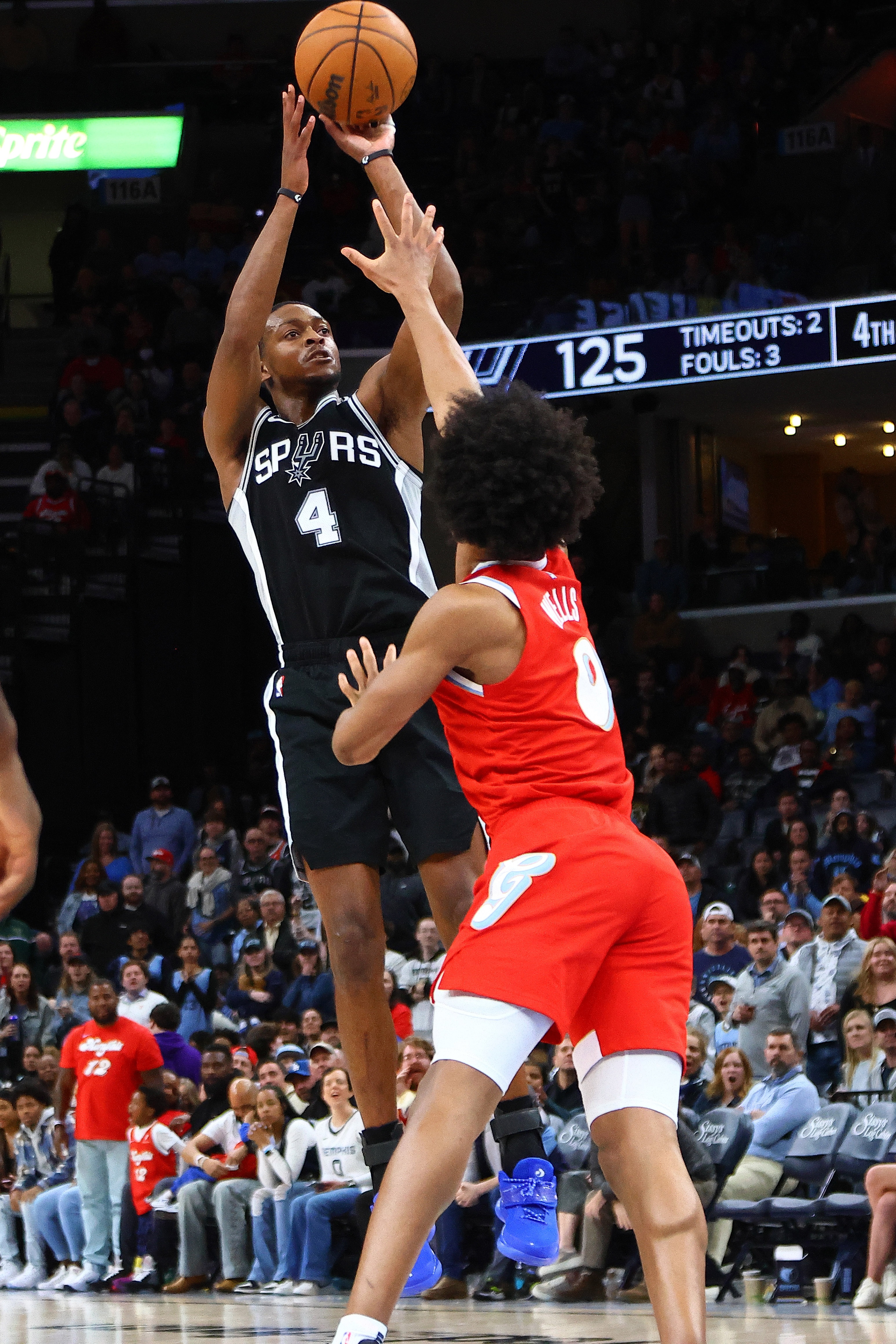 中距離準(zhǔn)絕殺！福克斯：球隊對我完成制勝一擊有信心 我也是